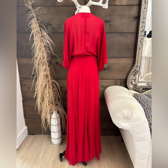 Reformation Winslow Gown in red - Picture 8 of 9